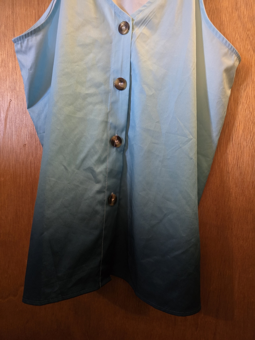 Turquoise Ombre Button-Front Spaghetti Strap Cami - Picture 3 of 7